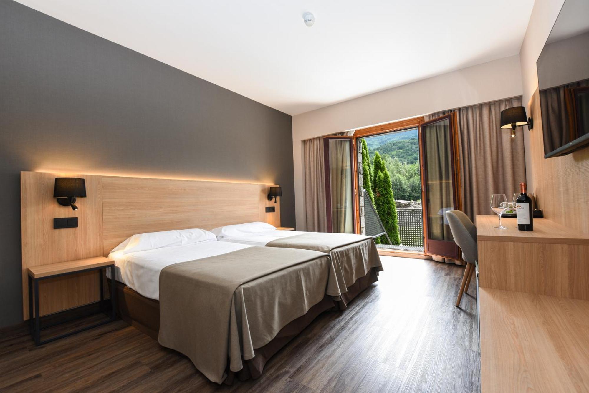Sommos Hotel Benasque Spa Екстер'єр фото
